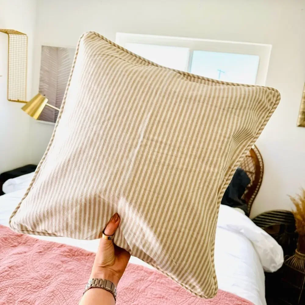 POTTERY BARN White Tan Cream Stripe Pattern Linen Pillow Case Sham 20